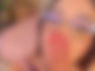 Live cam show with Celeste Evanns - Suck on Stripli.com