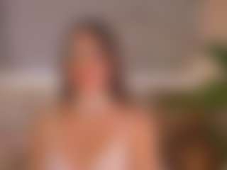 Live cam show with Celeste Evanns - Spanks on Dolls Live