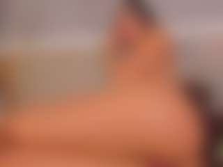 Live cam show with Celeste Evanns - Eating Pussy on livesuperchat.net