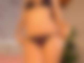 Live cam show with Celeste Evanns - Spanks on Free Soda