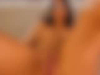 Live cam show with Celeste Evanns - Camel Toe on Camsoda