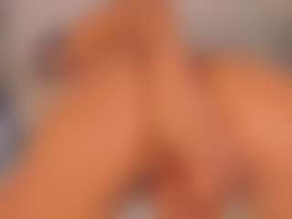 Live cam show with Celeste Evanns - Eating Pussy on Strip Flash - Live Sex Shows