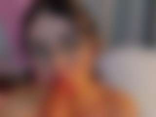 Live cam show with Celeste Evanns - Facial on CamClone