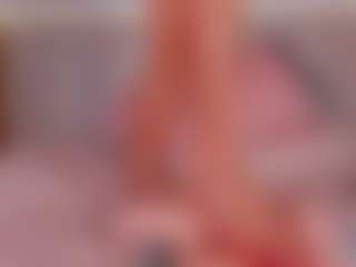 Live cam show with Celeste Evanns - Fuck Machine on livesuperchat.net