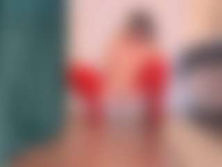 Live cam show with Gigi - Public on Uber Horny