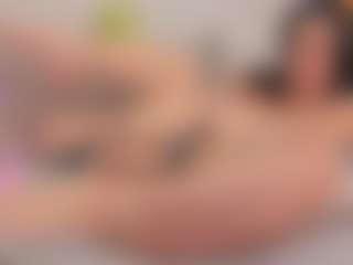 Live cam show with Gigi - Athletic Asshole on Camming Site