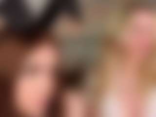 Live-Cam-Show mit Adelina and Emily - Dirty Talk auf Camsoda