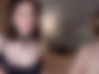Show de câmera ao vivo com Adelina and Emily - Butt Plug no Camsoda