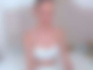 Live cam show with NatalieSweet - Bikini on sexylive.show