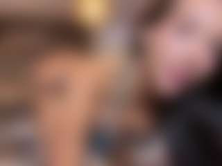 Live cam show with AisHhaFerrari - College on makecum.org