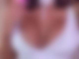 Aishha Ferrari's Live Sex Cam Show