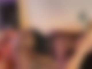 Live cam show with Aishha Ferrari - Small on Hubzter Live