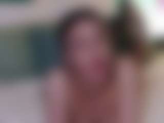 Live cam show with AmeliaJune - Brown Hair on TeamSkeetLive
