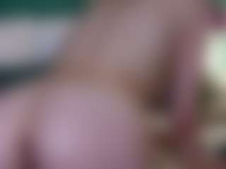 Live cam show with AmeliaJune - Skinny on milfzrlive.com