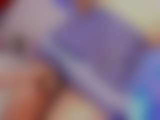 Live cam show with Ariia-janee - Smoking on Camsoda
