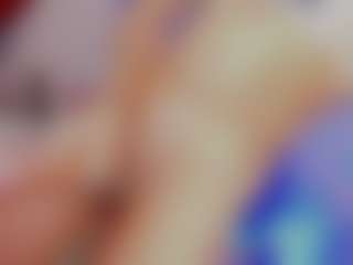 Live cam show with Ariia-janee - Smoking on Camsoda