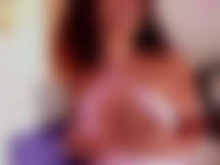 Live cam show with Ahlya - Ebony on Milfs Live | colombia