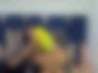 Live cam show with Aisha-Rx - Facial Piercings on Camiplay Live