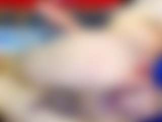 Live cam show with damian77Dam - Smoking on Latina Girls
