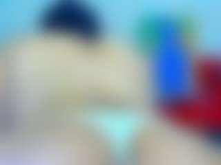 Live cam show with damian77Dam - Drinking on CamwithHer
