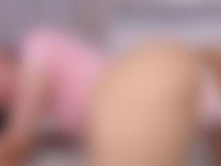 Live cam show with MoireFulford - Normal on SxyPornLive