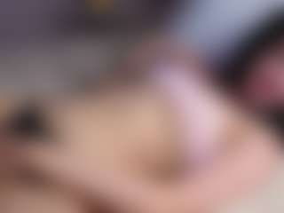 Live cam show with MoireFulford - Camel Toe on TeamSkeetLive