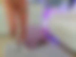 Live cam show with Reina-Cummingss - MILF Teen (18+) on AdultVida.com