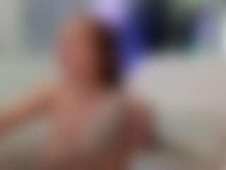 Live cam show with Reina-Cummingss - Smoking on nudelive.tv