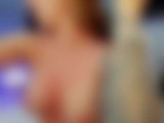 Live cam show with Reina-Cummingss - Normal on Gym Cam Girls