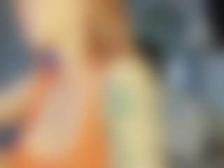 Live cam show with Reina-Cummingss - Genital Piercings on madthumbs