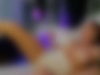Reina-Cummingss's Live Sex Cam Show