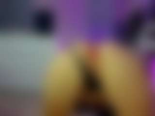 Reina-Cummingss's Live Sex Cam Show