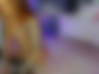 Live cam show with Reina-Cummingss - Green Eyes on Camsoda