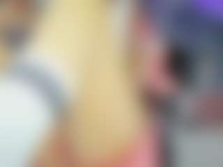 Live cam show with Reina-Cummingss - Green Eyes on Fit Hotties