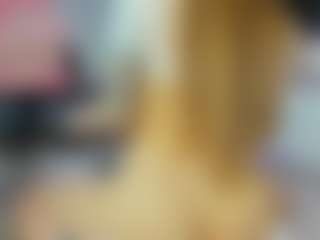 Live cam show with Reina-Cummingss - Cowgirl on xfollow cams