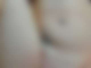 Live cam show with Reina-Cummingss - Ass Bouncing on SxyPornLive