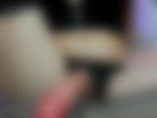 Live cam show with Reina-Cummingss - Blonde Hair on intimatelivegirls.com