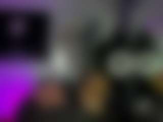 Reina-Cummingss MILF webcam performer live streaming