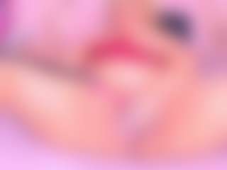 Samanta MILF webcam performer live streaming
