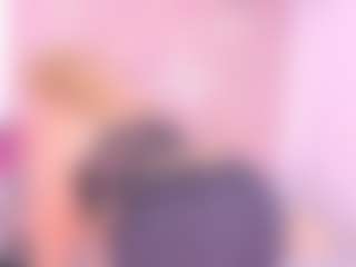Live cam show with Samanta - Gamer MILF on sexylive.show
