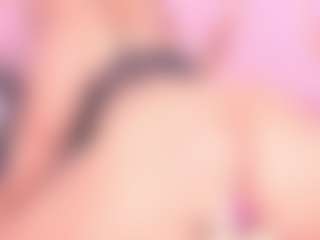Live cam show with Samanta - Big Tits MILF on Uber Horny