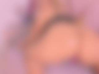 Live cam show with Samanta - Handjob on StripNow