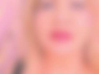Samanta MILF webcam performer live streaming