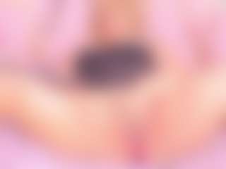 Live cam show with Samanta - Blonde Hair on Camsoda