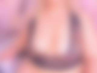 Samanta MILF webcam performer live streaming