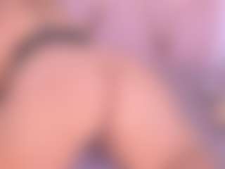 Live cam show with Samanta - Blonde Hair Curvy on instabang