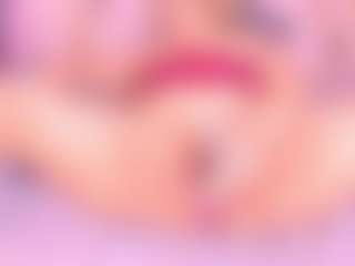 Live cam show with Samanta - Thick on eurowanks.com
