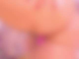 Live cam show with Samanta - Erotic Dance on friskycurves.com