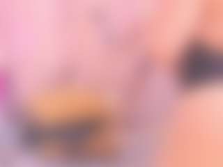 Live cam show with Samanta - Blonde Hair on Latina Girls