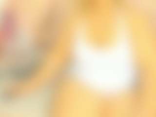 Live cam show with Samanta - Lush MILF on Dolls Live